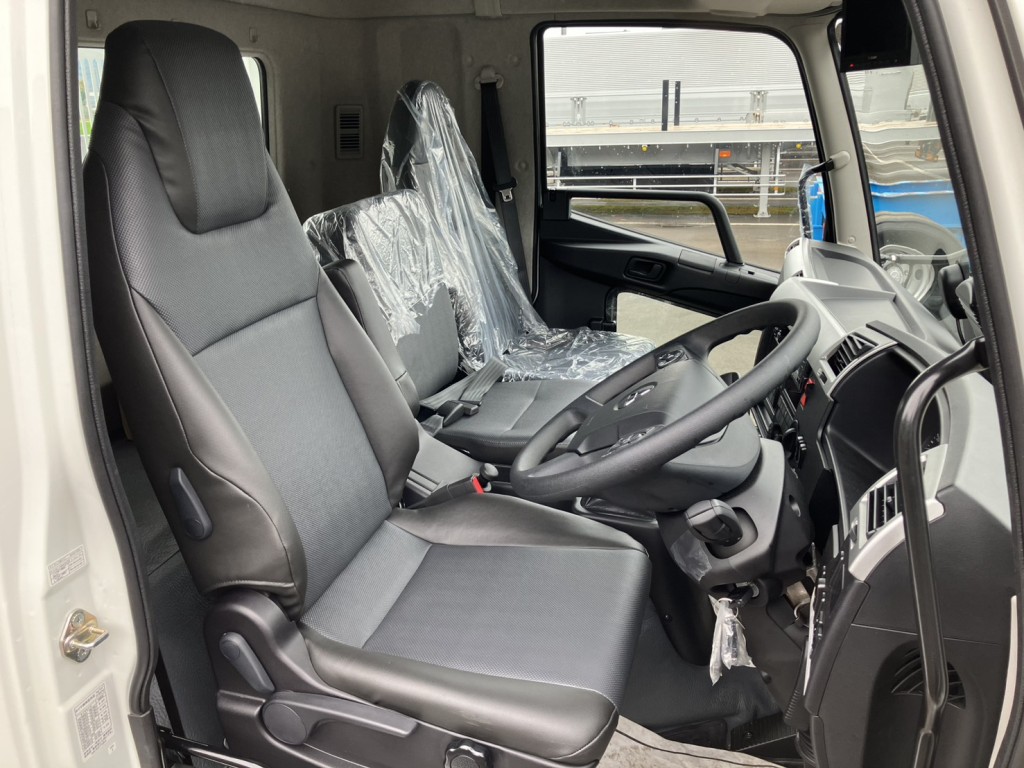 三菱 ファイター 2KG-FK62F(2WD)の写真7
