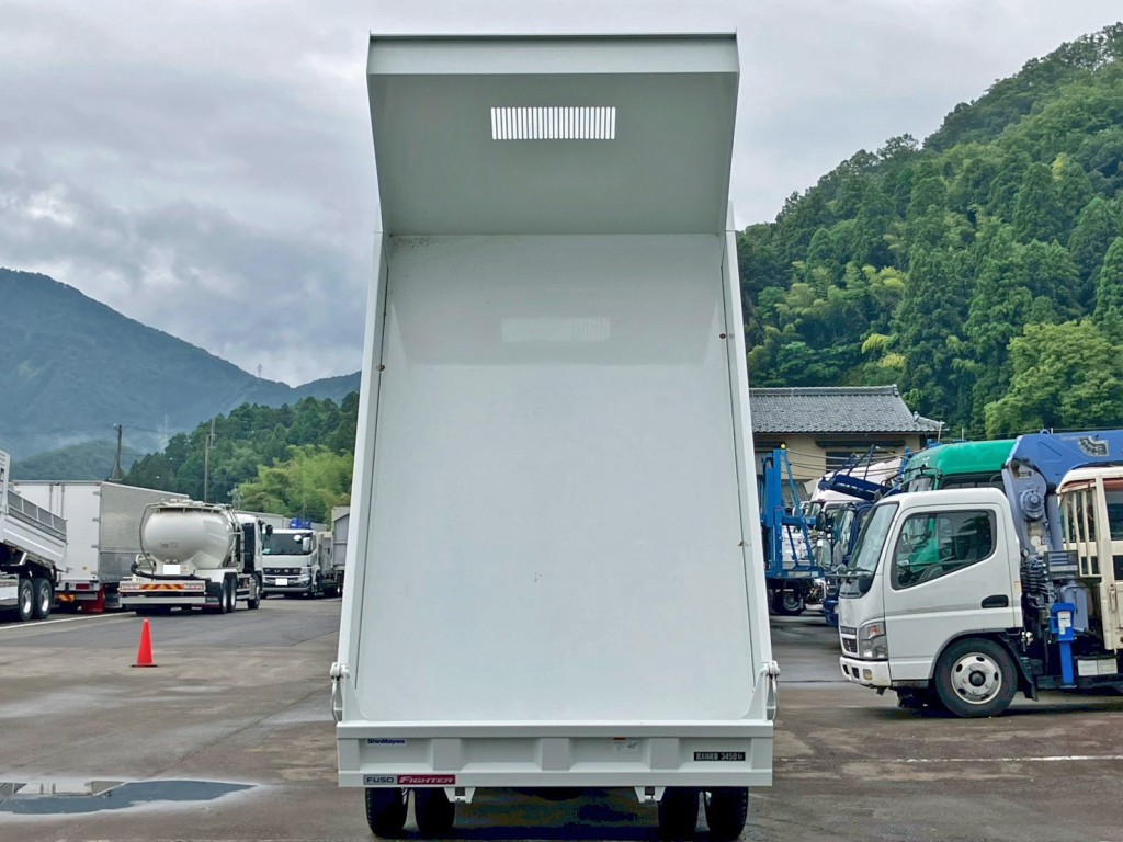 三菱 ファイター 2KG-FK62F(2WD)の写真9
