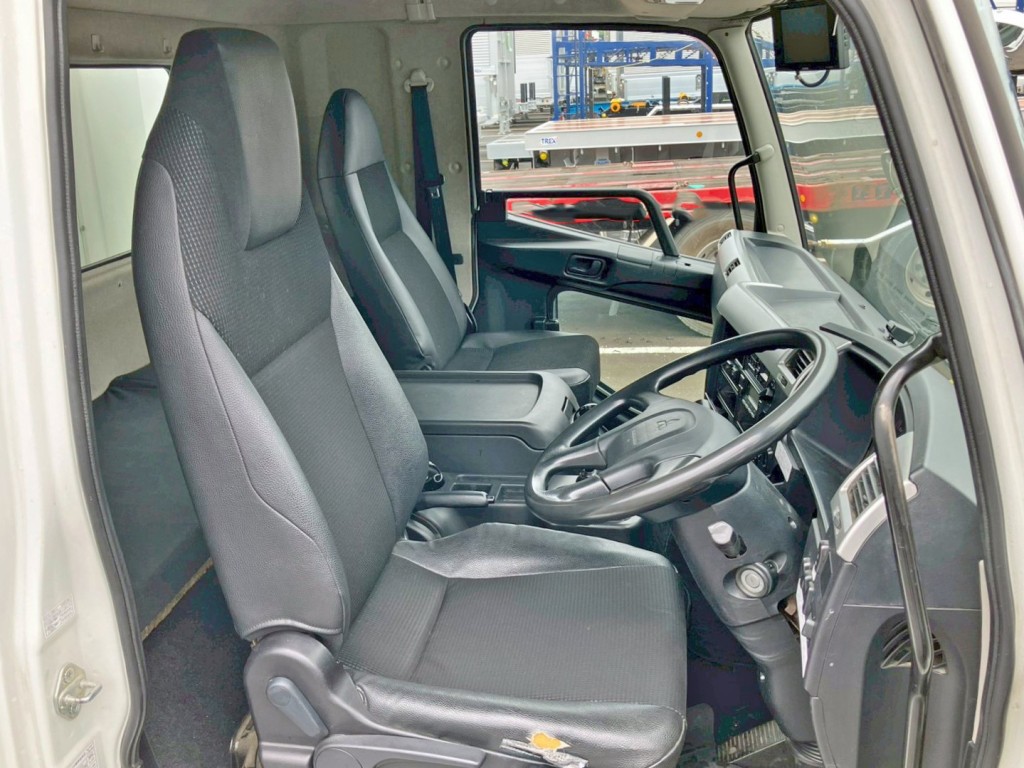 三菱 ファイター 2KG-FK64F(2WD)の写真7