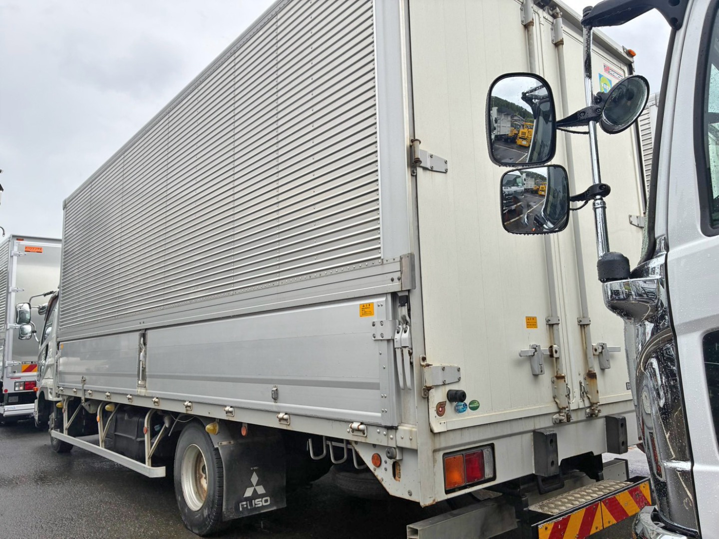 三菱 ファイター 2KG-FK64F(2WD)の写真3