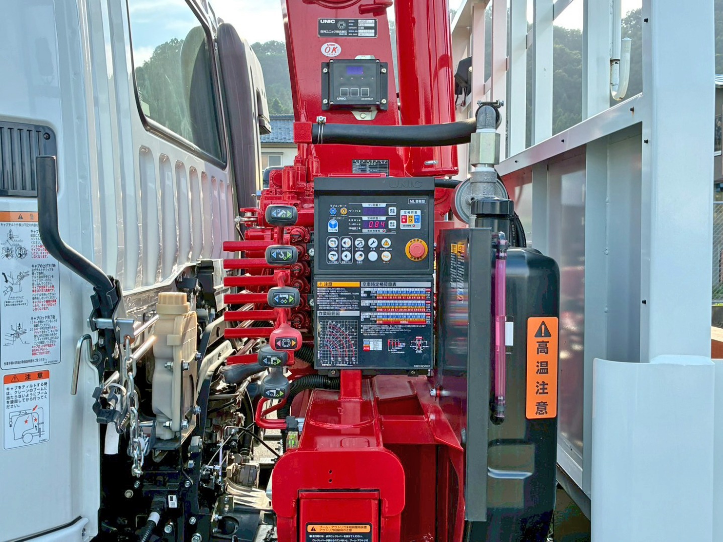 クレーンの操作レバーです。|三菱 ファイター 2KG-FK62FZの写真19