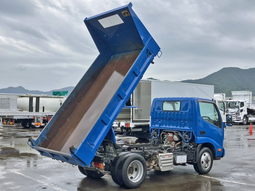 日野 デュトロ 2KG-XZU675T(4WD)の写真4