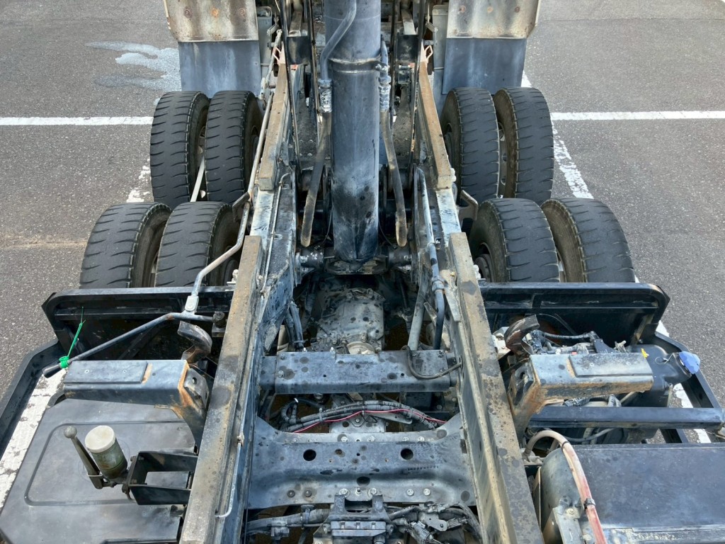 日野 プロフィア QKG-FS1EKDAの写真23