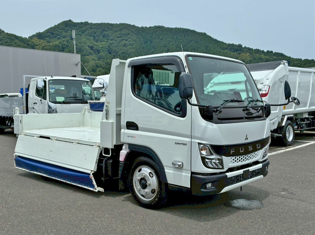 三菱 キャンター 2RG-FBA30(2WD)の写真2