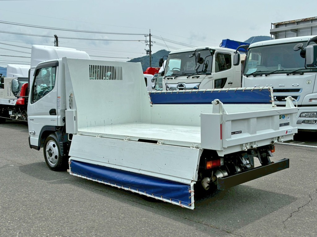 三菱 キャンター 2RG-FBA30(2WD)の写真3
