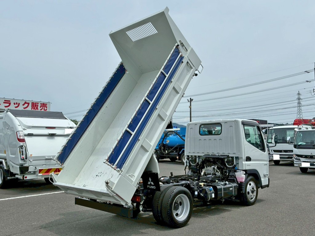 三菱 キャンター 2RG-FBA30(2WD)の写真4
