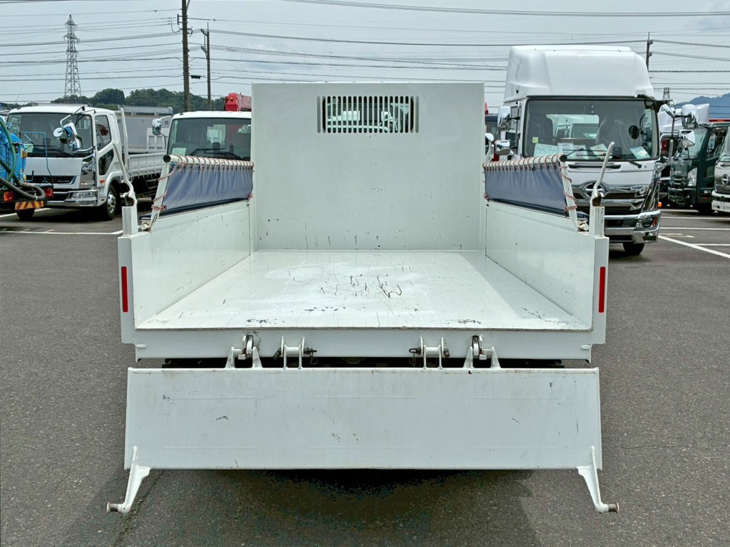 リヤゲートは上開きもできます。|三菱 キャンター 2RG-FBA30(2WD)の写真16