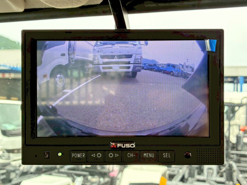 液晶バックモニター付きです。|三菱 キャンター 2RG-FBA30(2WD)の写真22