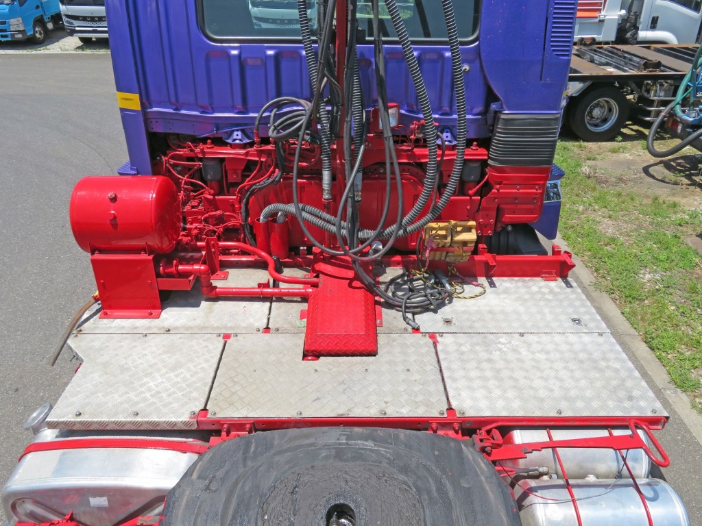 踊り場の状態です。|三菱 スーパーグレート QKG-FP54VDRの写真12
