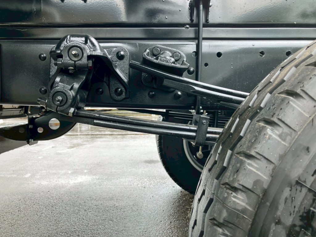 リーフサスです。|三菱 ファイター 2KG-FK62F(2WD)の写真5