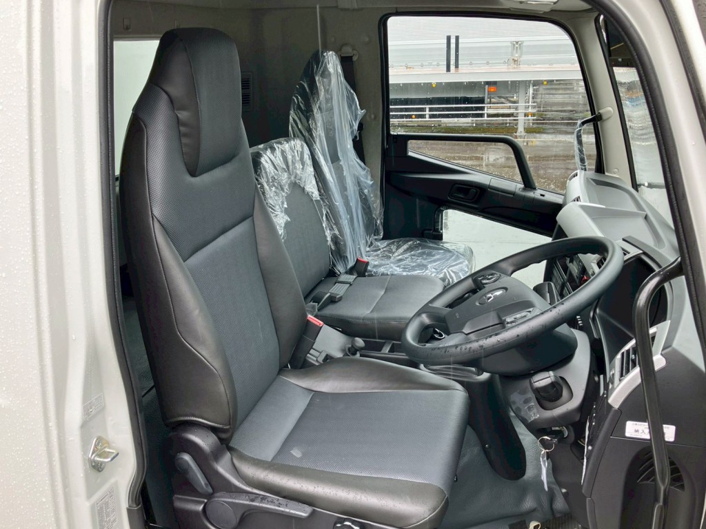 三菱 ファイター 2KG-FK62F(2WD)の写真7