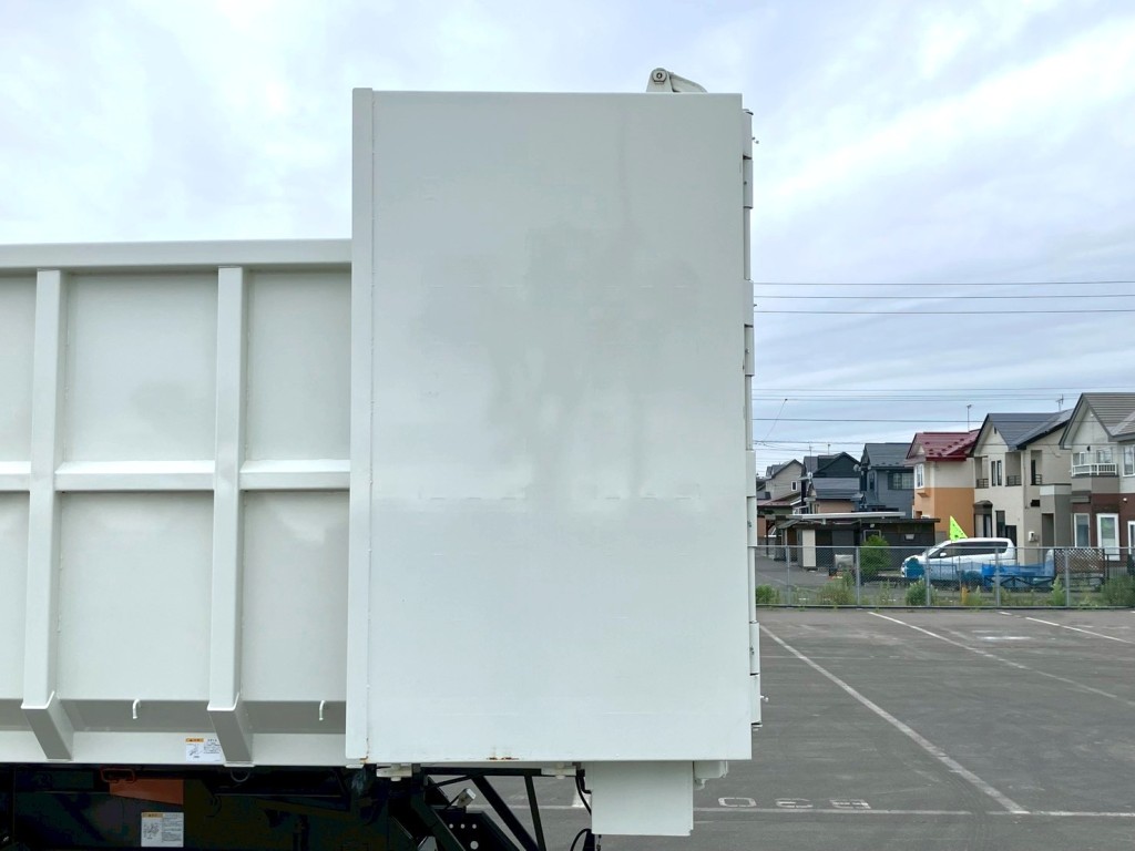 リヤ扉内側の状態です。|日野 プロフィア 2DG-FS1AHEの写真15
