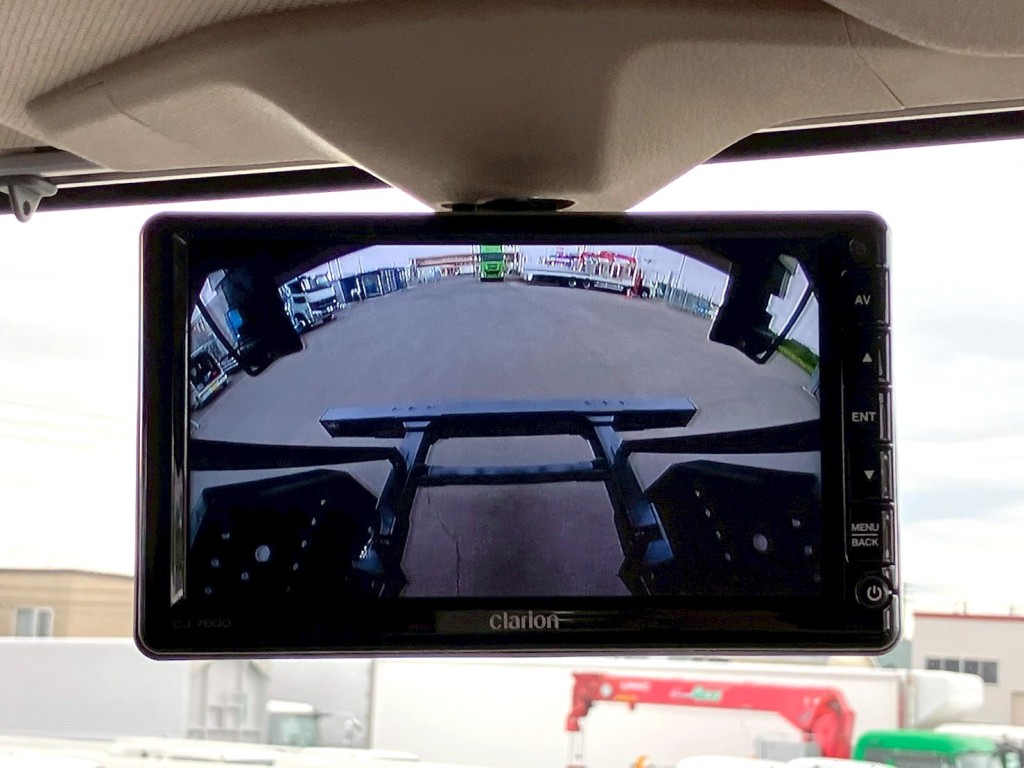 液晶バックモニター付きです。|日野 プロフィア 2DG-FS1AHEの写真22