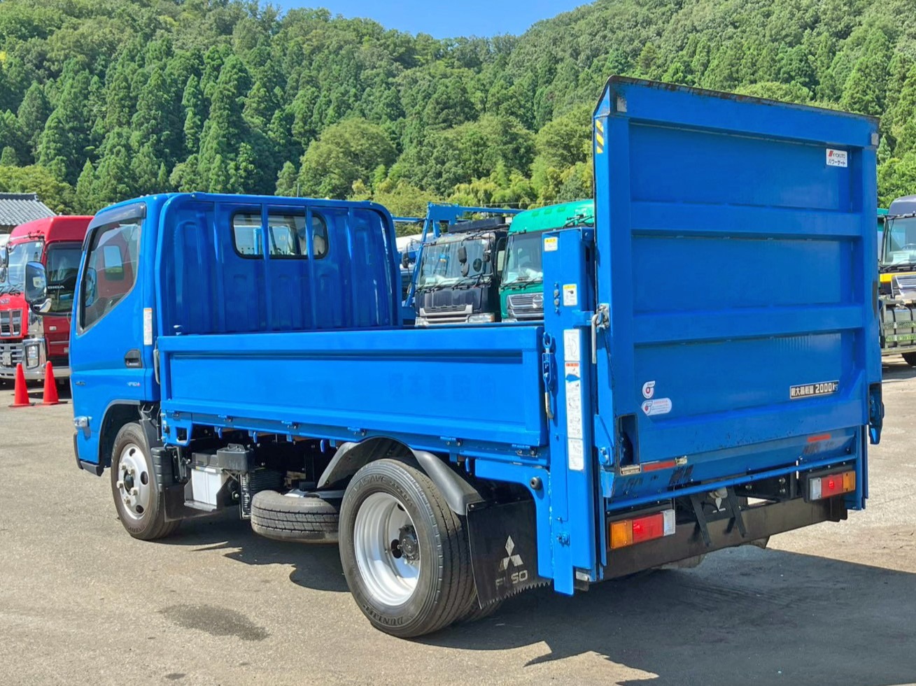 三菱 キャンター 2RG-FBAV0(2WD)の写真4