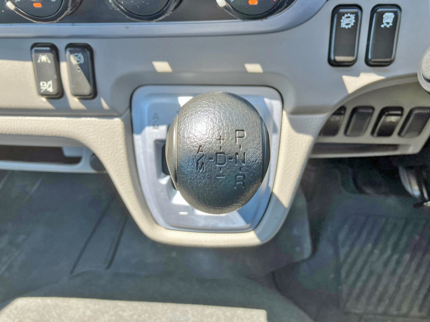 デュオニックです。|三菱 キャンター 2RG-FBAV0(2WD)の写真22
