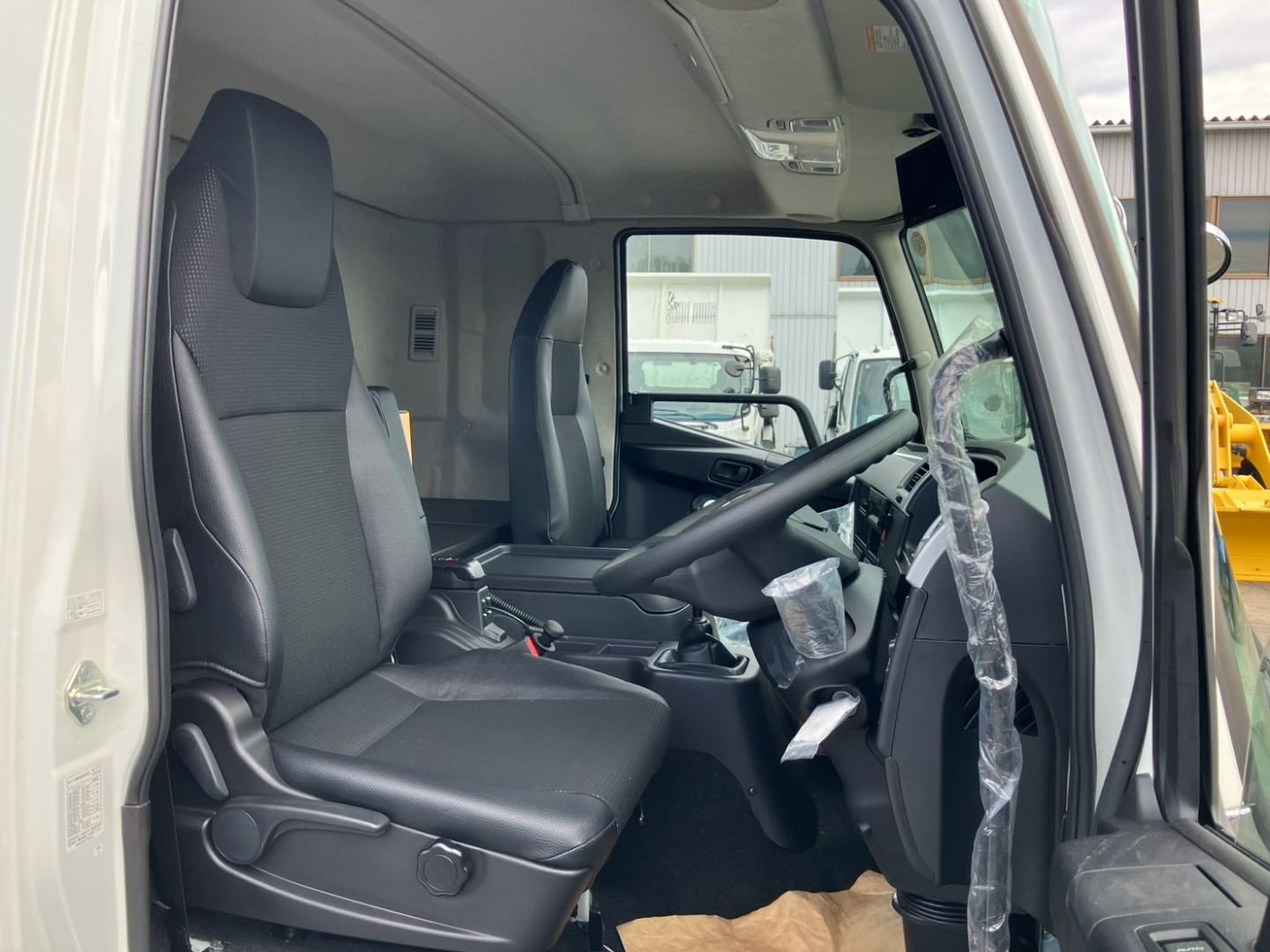 三菱 ファイター 2KG-FK65F(2WD)の写真7