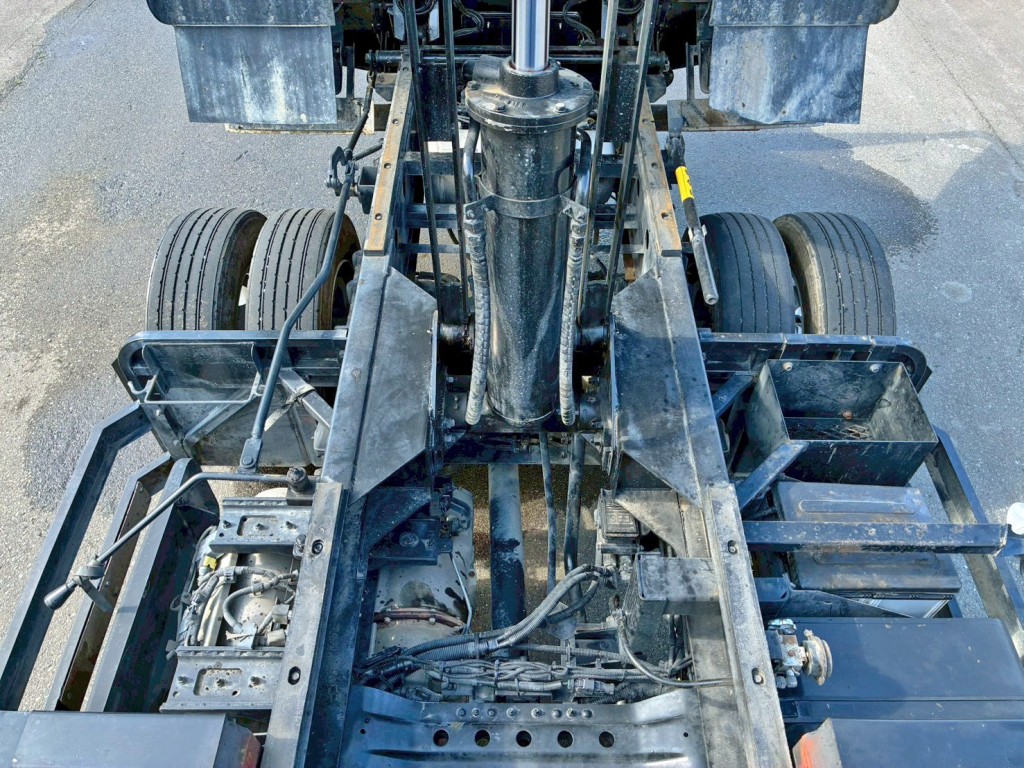 いすゞ フォワード 2RG-FTR90U2の写真17
