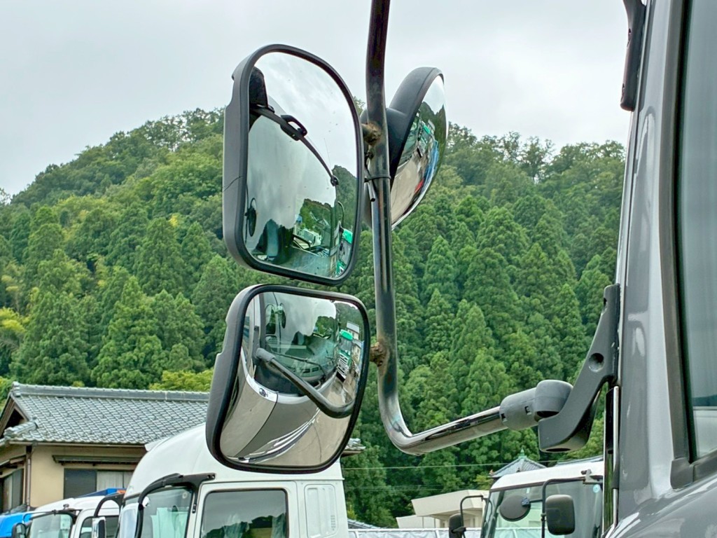 助手席側ミラーヒーター作動不良です。|ニッサンディーゼル クオン ADG-GK4XLEの写真35