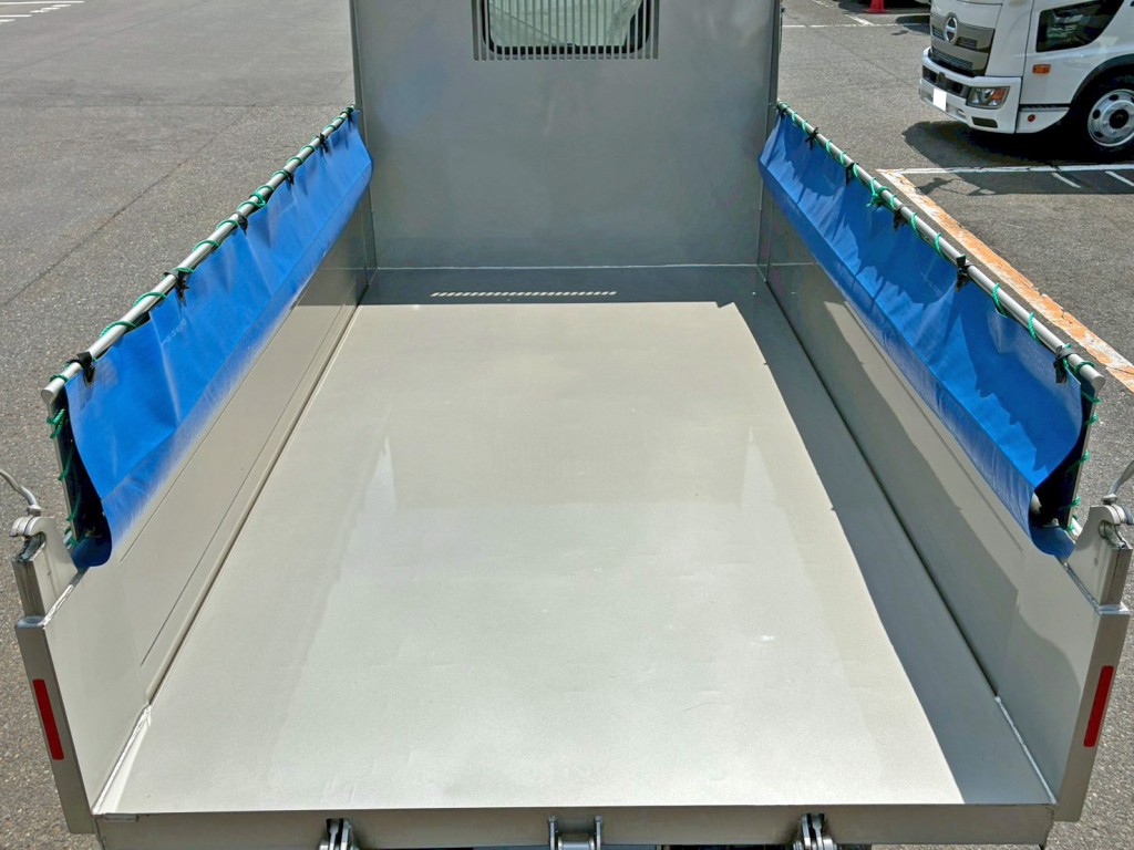 三菱 キャンター 2RG-FBA60(2WD)の写真9