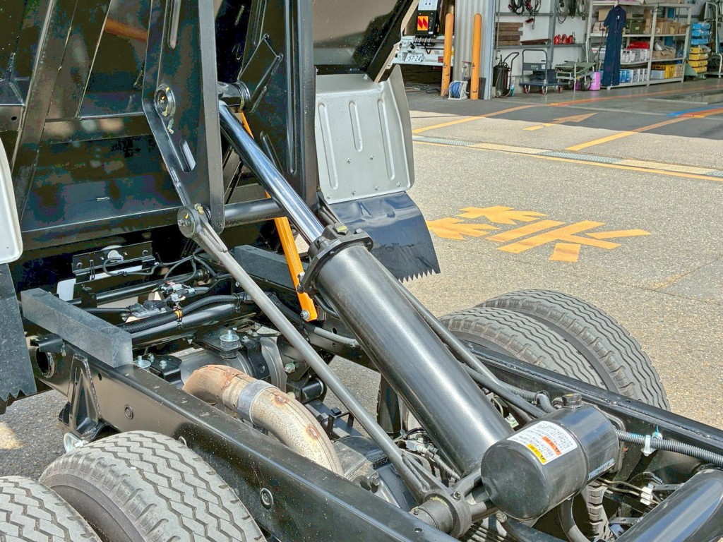 三菱 キャンター 2RG-FBA60(2WD)の写真17