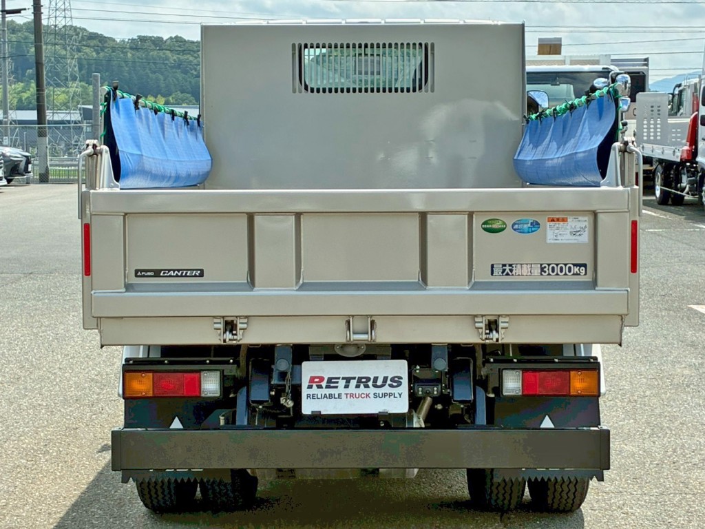 リヤ周りの状態です。|三菱 キャンター 2RG-FBA60(2WD)の写真19
