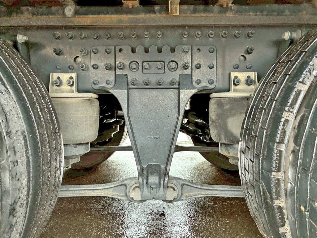 エアサスです。|UDトラックス クオン 2PG-CG5CAの写真5