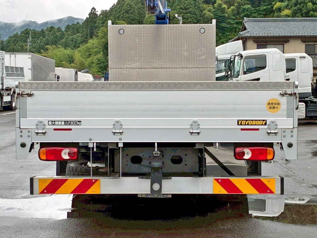 リヤ周りの状態です。|UDトラックス クオン 2PG-CG5CAの写真25