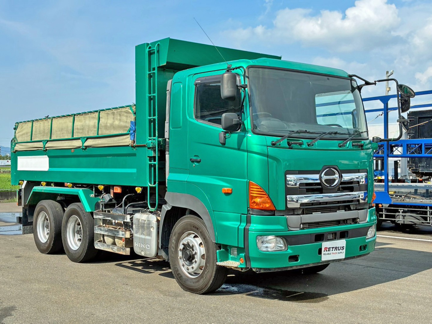 日野 プロフィア QKG-FS1EKAAの写真2