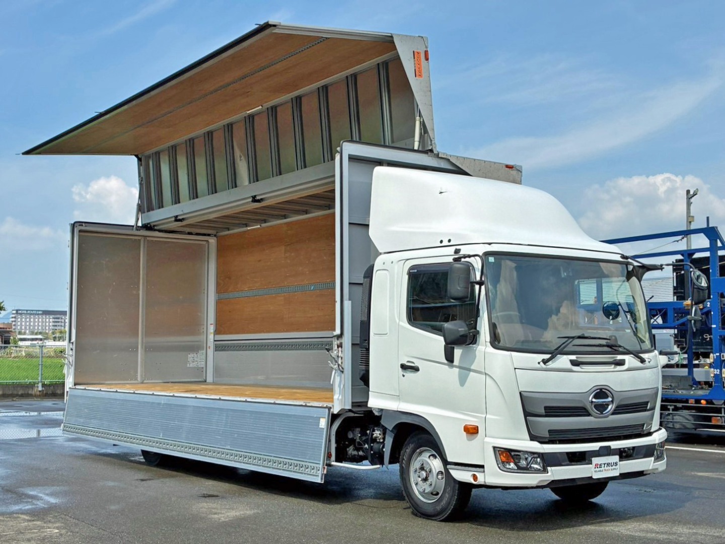 日野 レンジャー 2KG-FD2ABA(2WD)の写真2