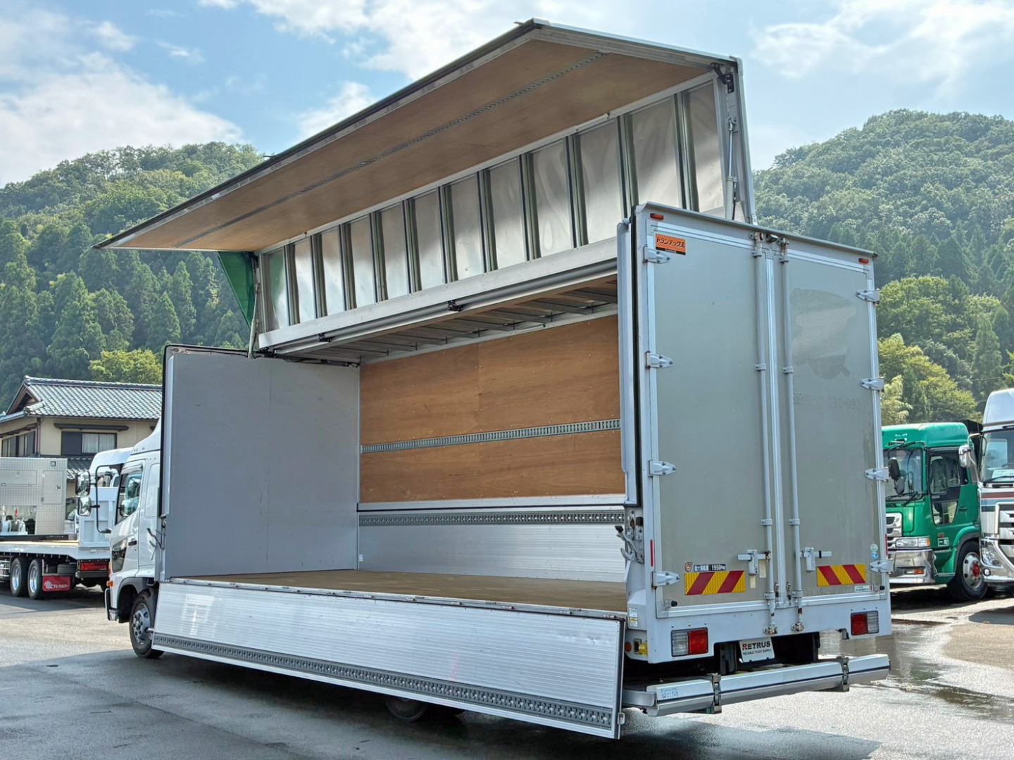 日野 レンジャー 2KG-FD2ABA(2WD)の写真3