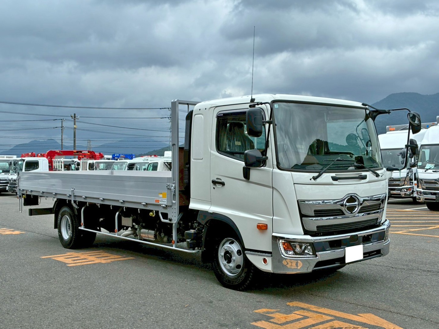 日野 レンジャー 2PG-FD2ABA(2WD)の写真2