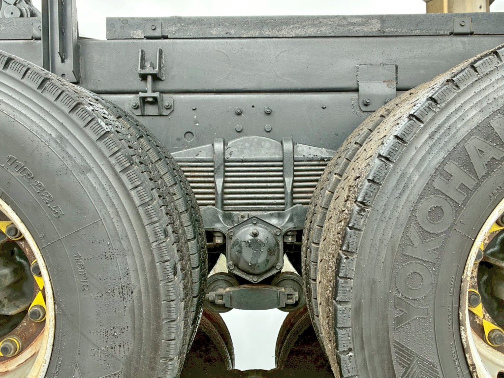 リーフサスです。|日野 プロフィア QPG-FS1EWEAの写真5