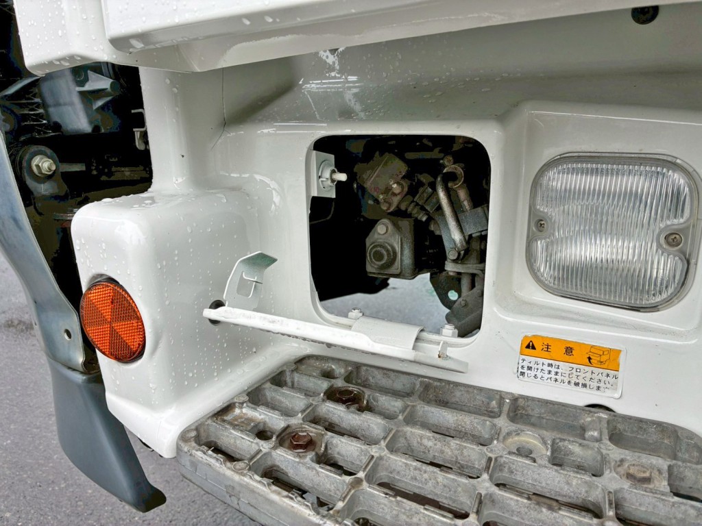 キャブチルトスイッチカバーの開閉不良です。|日野 プロフィア QPG-FS1EWEAの写真34