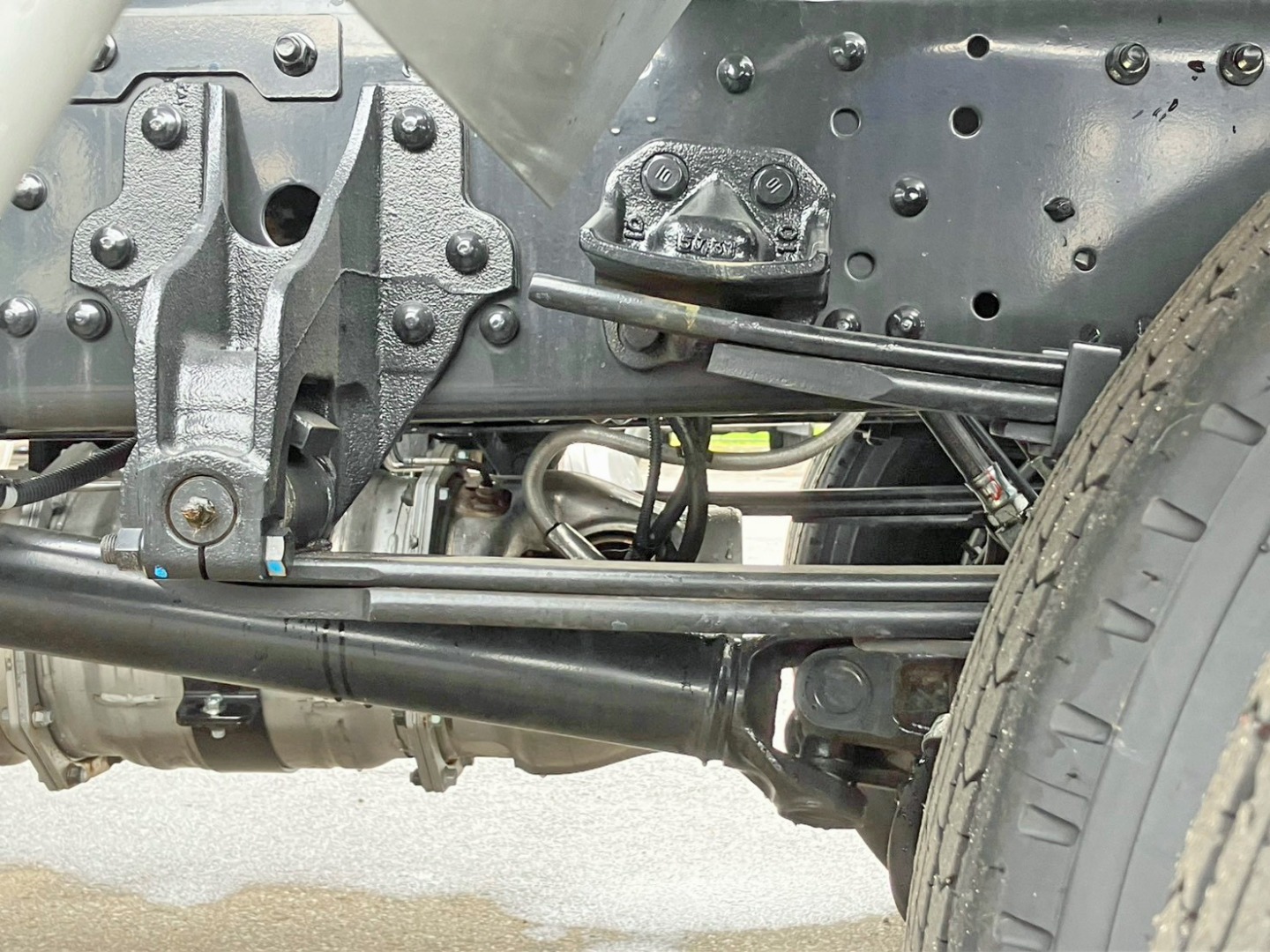 リーフサスです。|三菱 ファイター 2KG-FK72F(2WD)の写真5