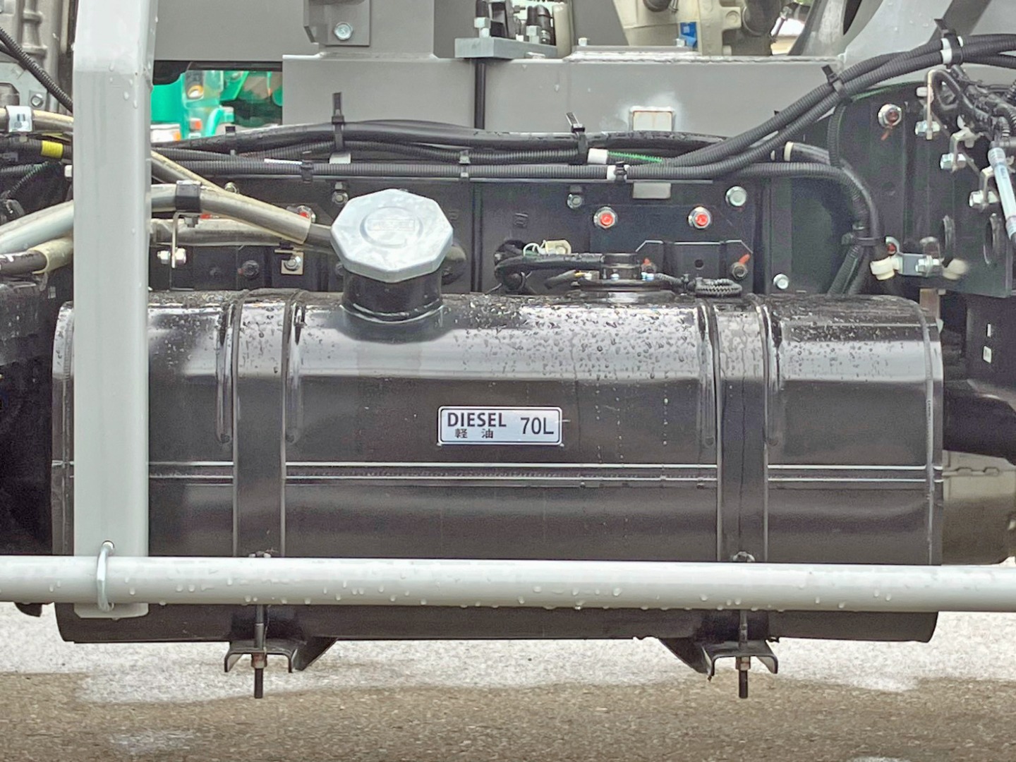 燃料タンクは70Lです。|三菱 ファイター 2KG-FK72F(2WD)の写真31