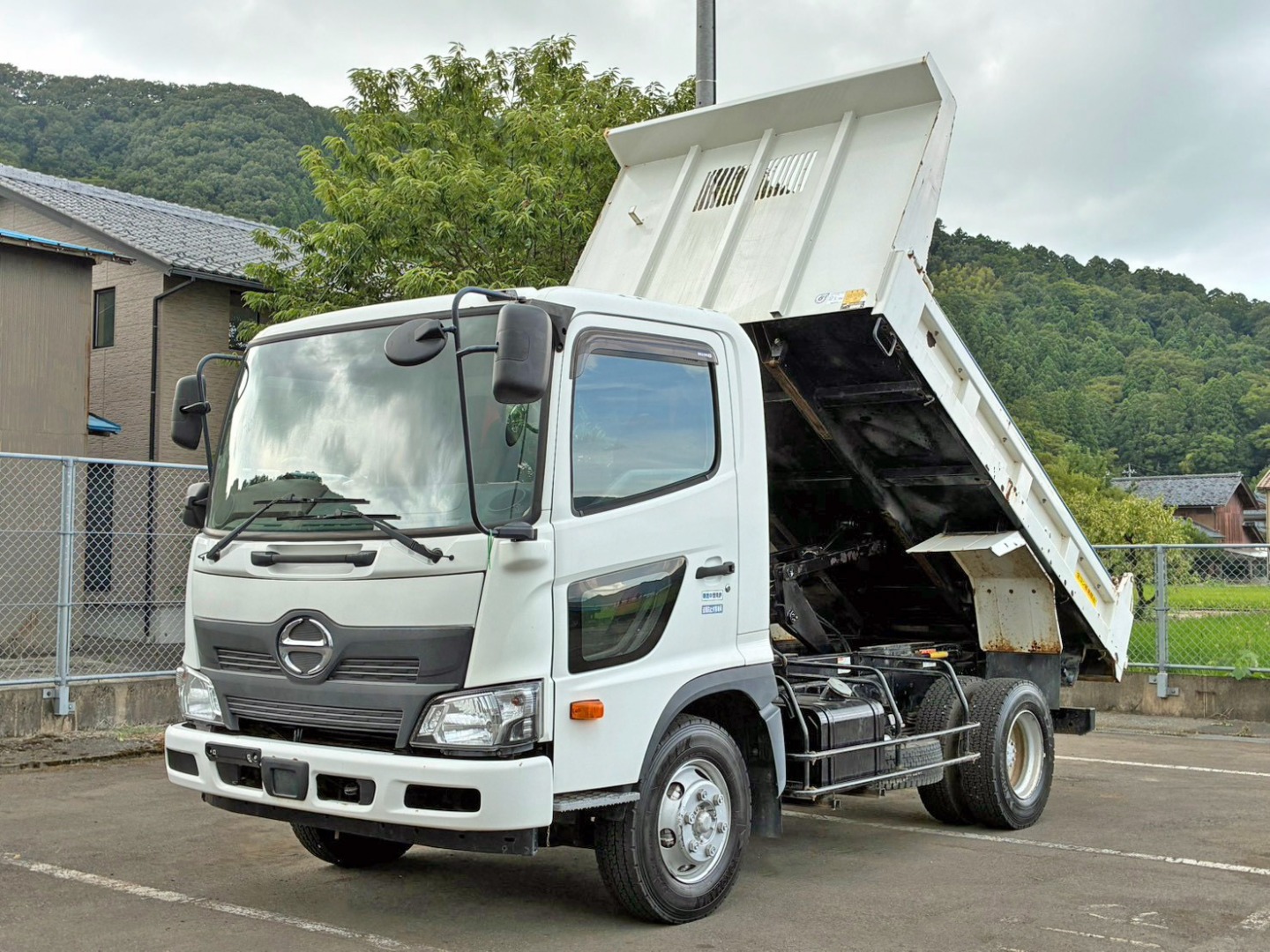 日野 レンジャー 2KG-FC2ABA(2WD)の写真1