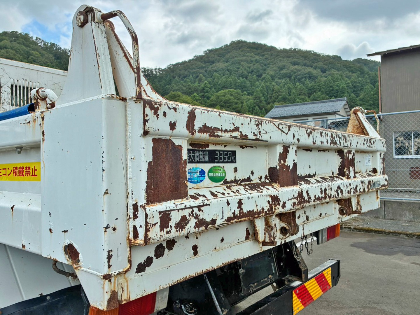 ゲート全体にキズ・サビがあります。(助手席側)|日野 レンジャー 2KG-FC2ABA(2WD)の写真23