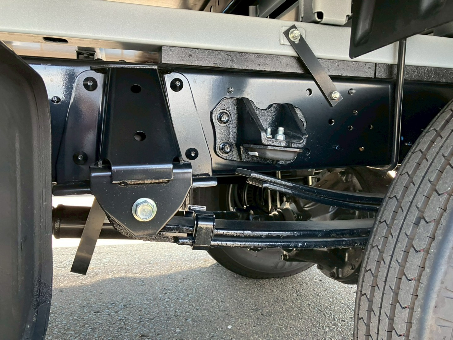 リーフサスです。|日野 デュトロ 2KG-XZU712M(2WD)の写真5