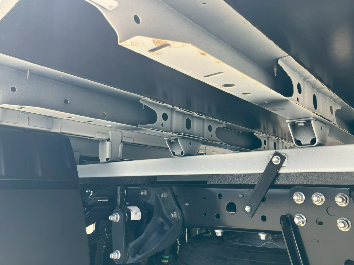 シャーシとネタの状態です。|日野 デュトロ 2KG-XZU712M(2WD)の写真6