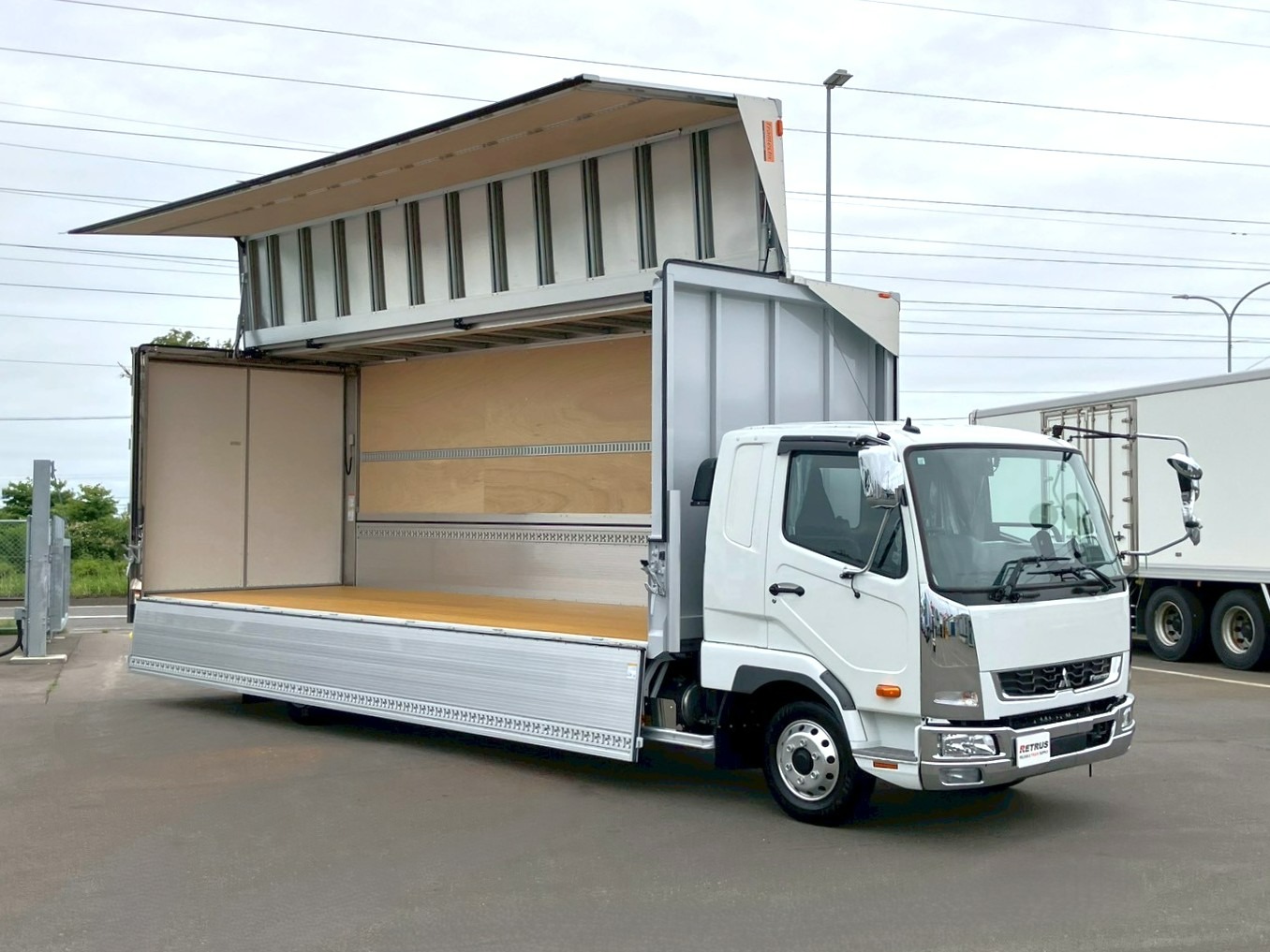 三菱 ファイター 2KG-FK65F(2WD)の写真2