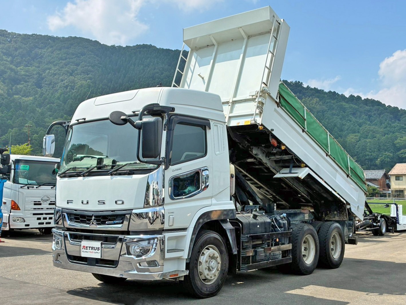 フロント周り、メッキパーツで飾っています。|三菱 スーパーグレート 2PG-FV70HXの写真1