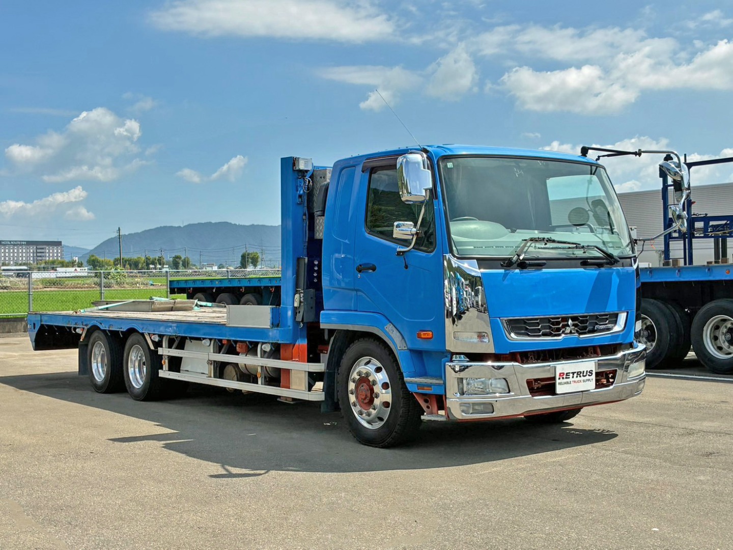 ホイールはアルミ製です。|三菱 ファイター QDG-FQ62Fの写真2