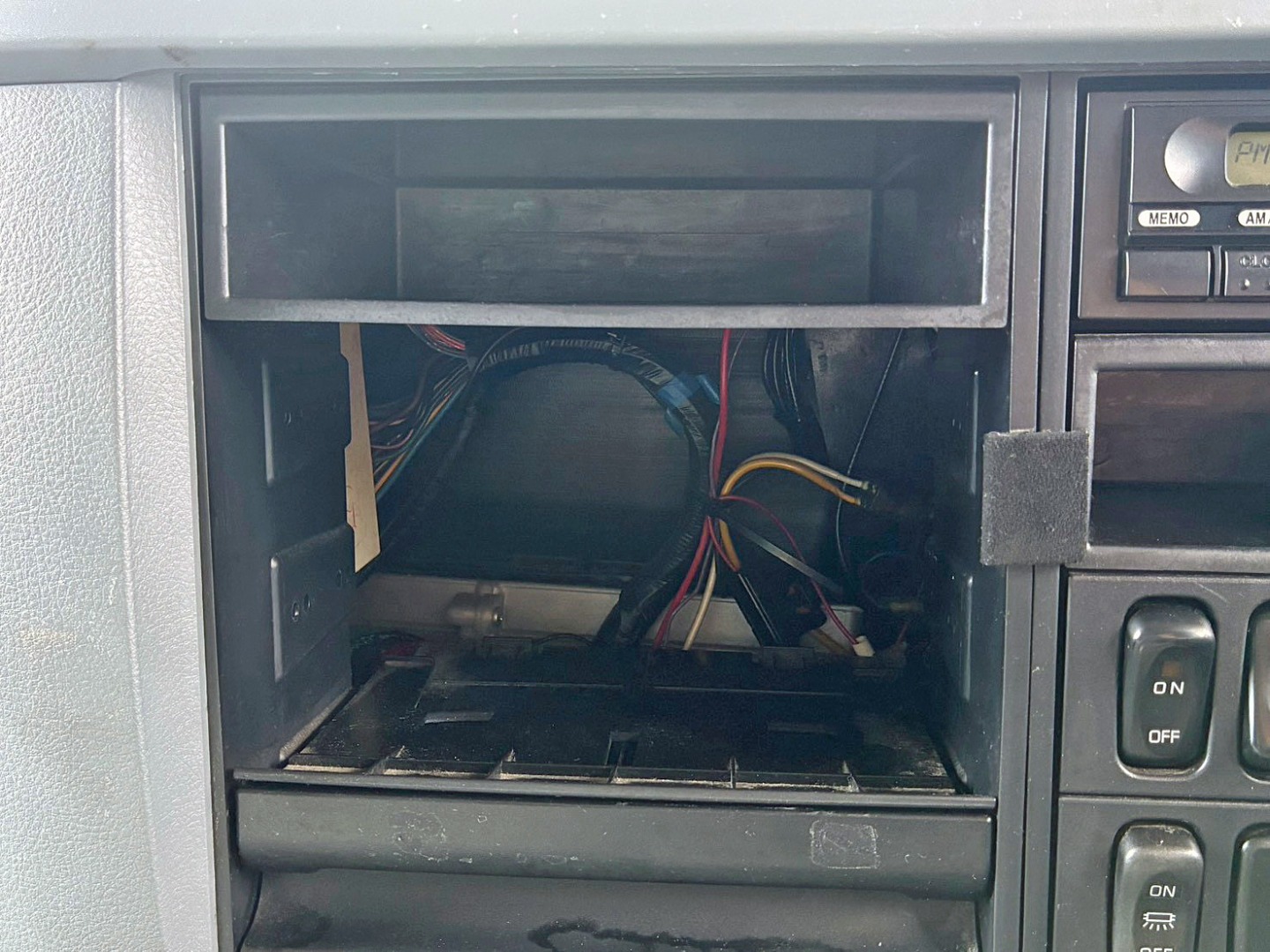 コンソールボックスが欠品しています。|三菱 ファイター QDG-FQ62Fの写真38
