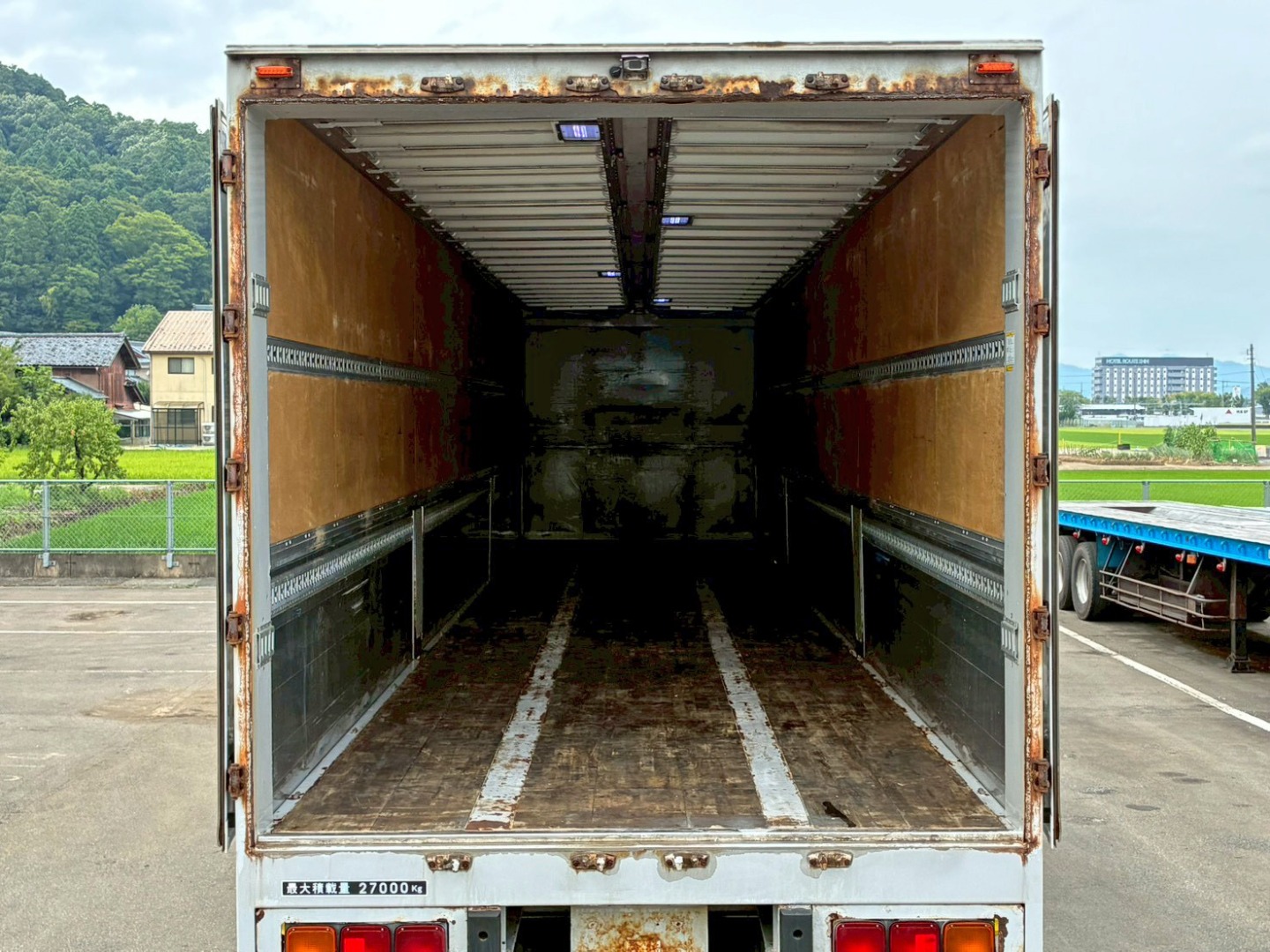 門口周りにサビがあります。|トレクス PFB34118の写真18