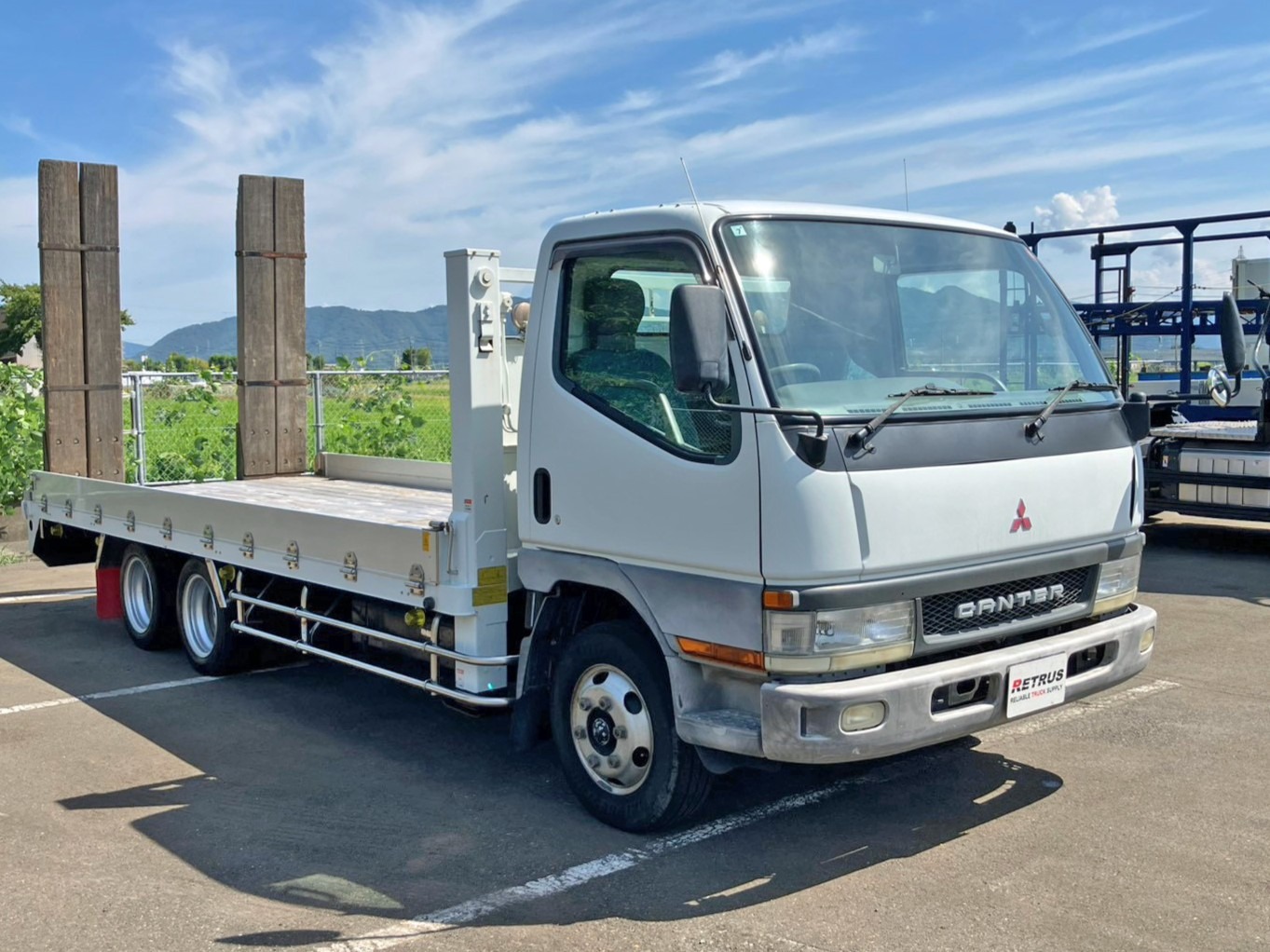 三菱 キャンター KK-FF63EHY(2WD)の写真2