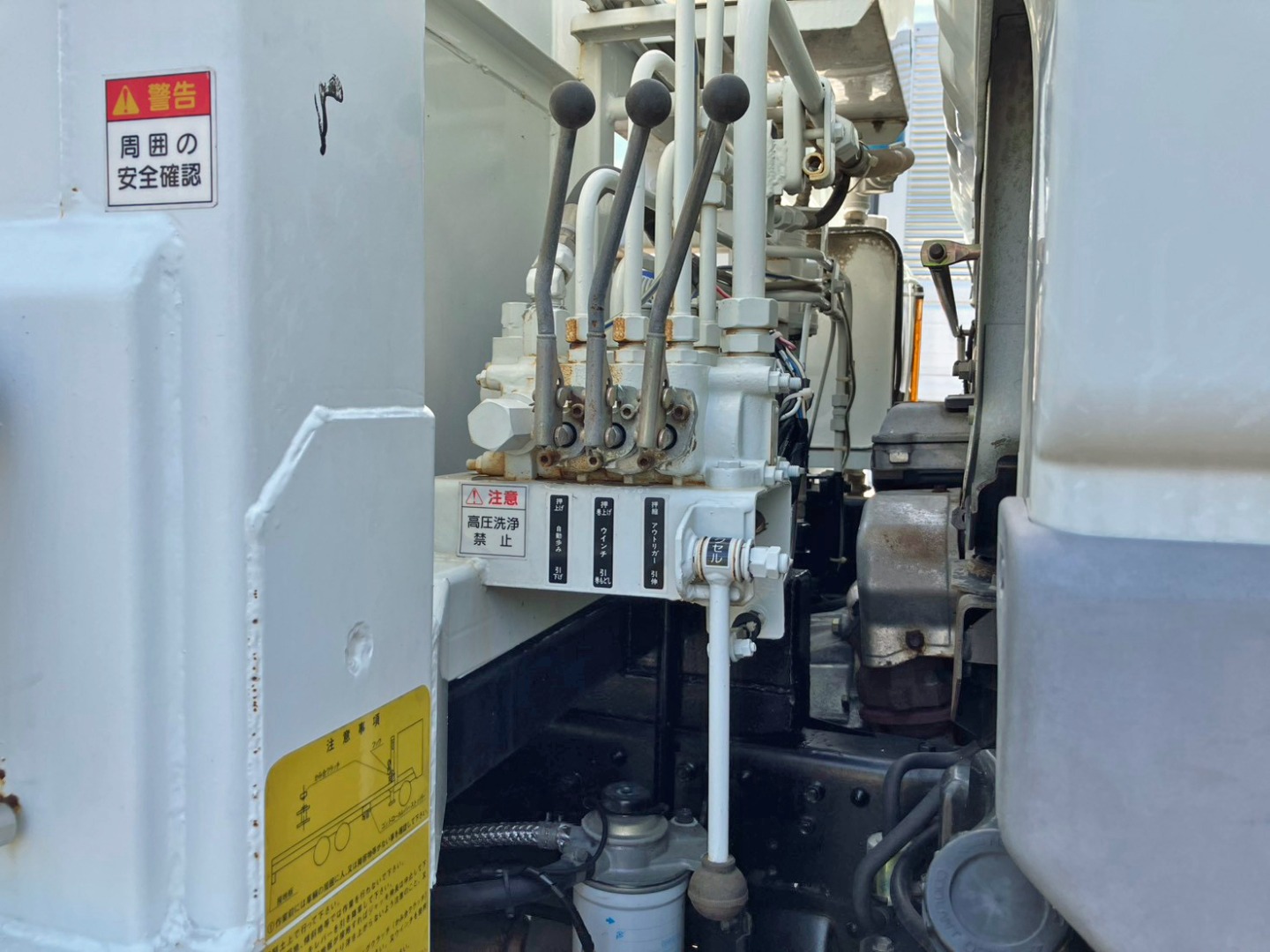 各種操作レバーです。|三菱 キャンター KK-FF63EHY(2WD)の写真16