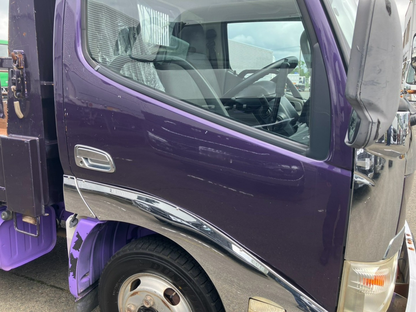 運転席側ドアにキズ・ヘコミがあります。|トヨタ カゼット TKG-XZC610D(2WD)の写真29