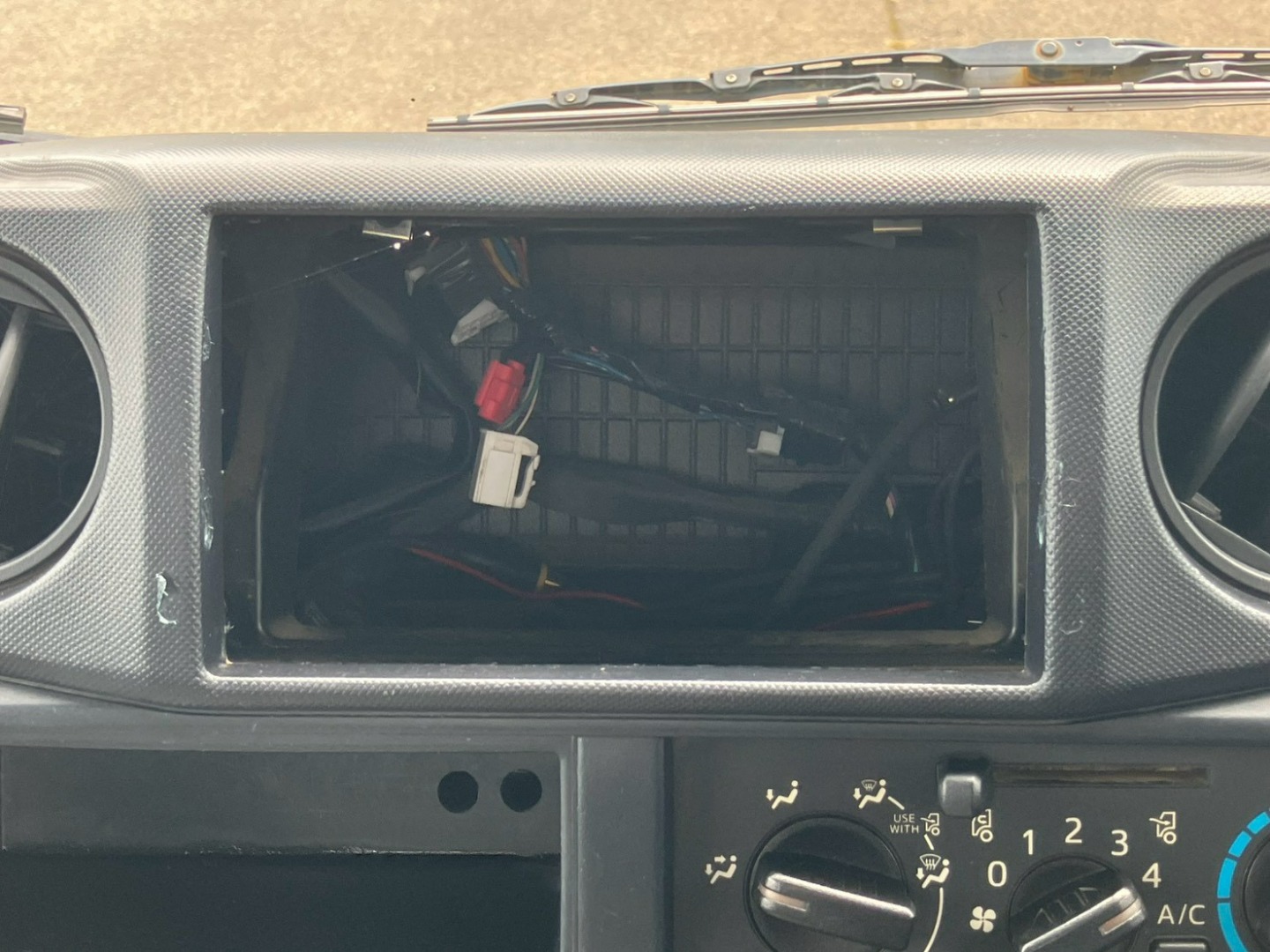 コンソールボックスが欠品しています。|トヨタ カゼット TKG-XZC610D(2WD)の写真36