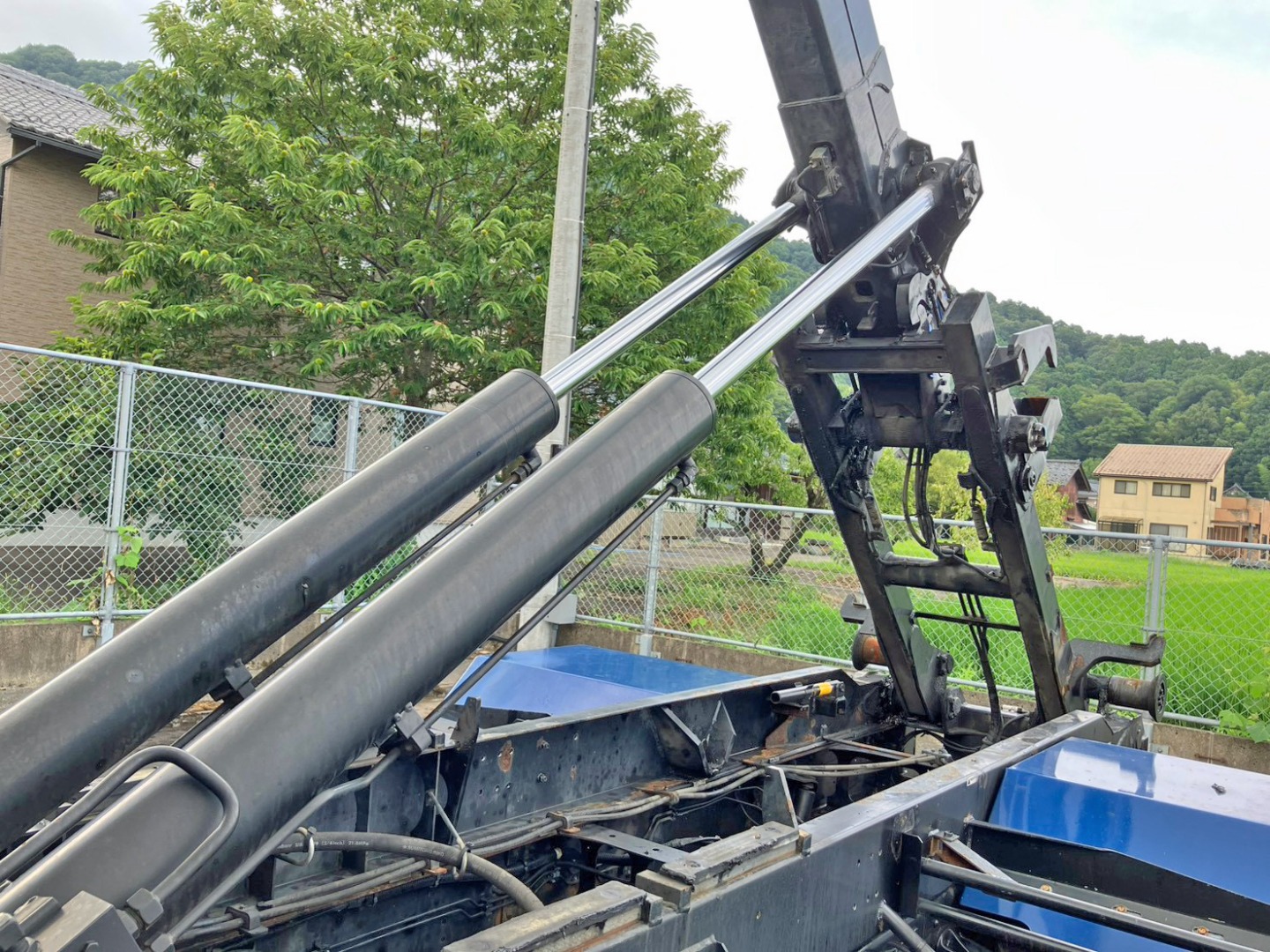 ツインシリンダーです。|日野 レンジャー QKG-FE7JGAAの写真12