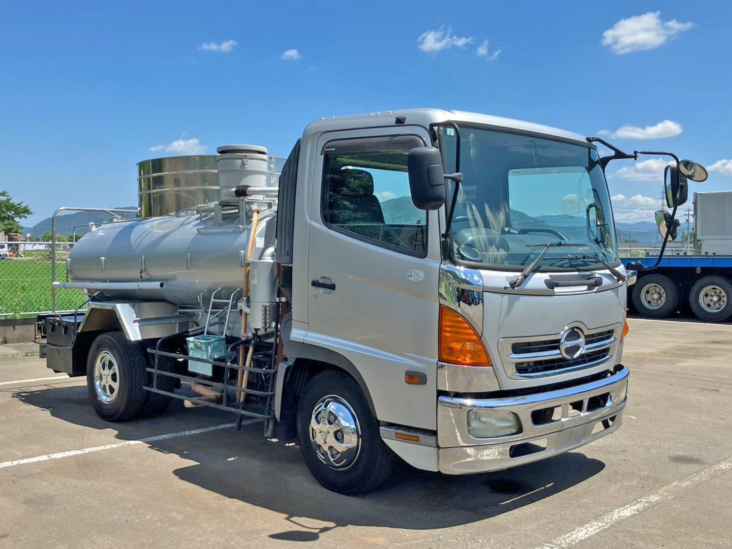 ホイールカバがーが付いています。|日野 レンジャー BDG-FC6JCWA(2WD)の写真2